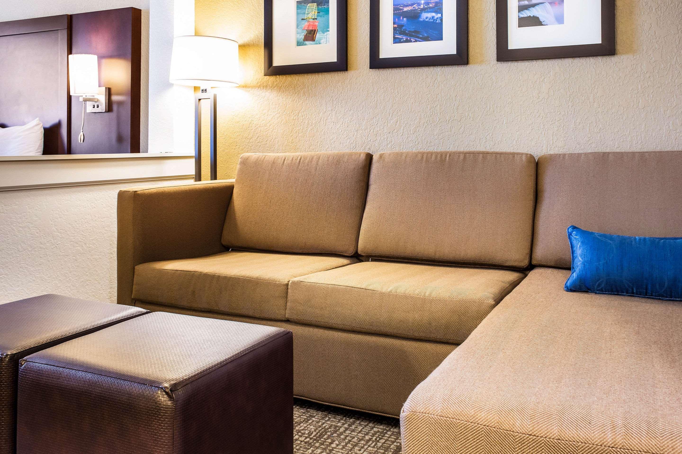 Comfort Inn & Suites Niagara Falls Blvd Usa Экстерьер фото